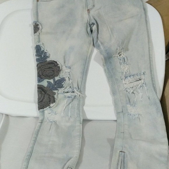 Golden Denim Distressed Rose Embroidered Skinny Light Wash Jeans - Size 30 X 33 - Picture 1 of 9